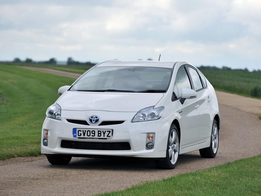  Toyota Prius 2009 года  (UK) (фото 8 из 15)